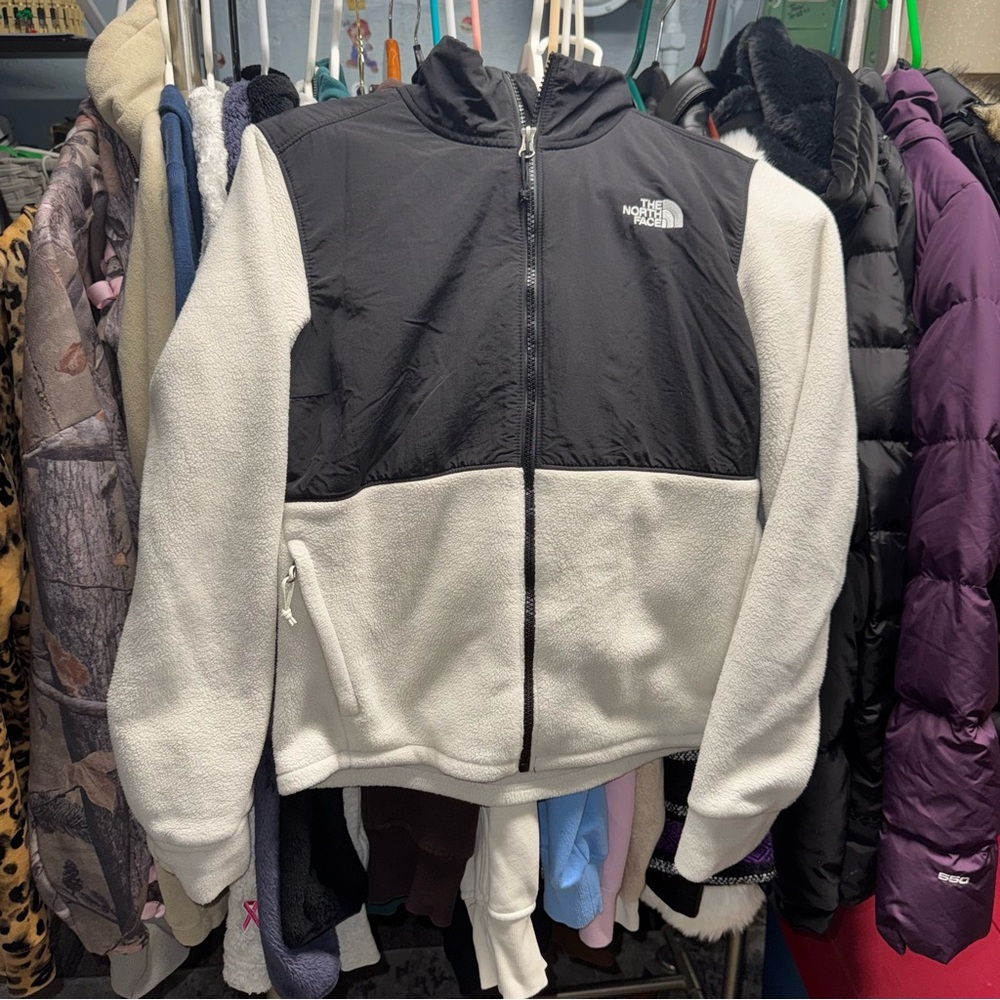 The North Face Women's Black and Cream Fleece Jacket